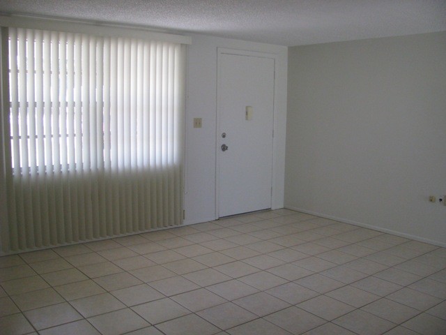 Foto del edificio - 14832 Atlantic Ave