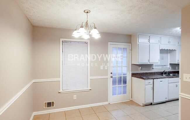 Foto del edificio - 235 Winston Dr