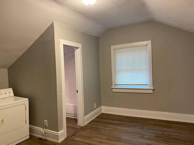 Foto del edificio - 443 Greenwood Ave