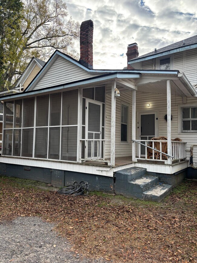 Foto del edificio - 403 W Hampton Ave