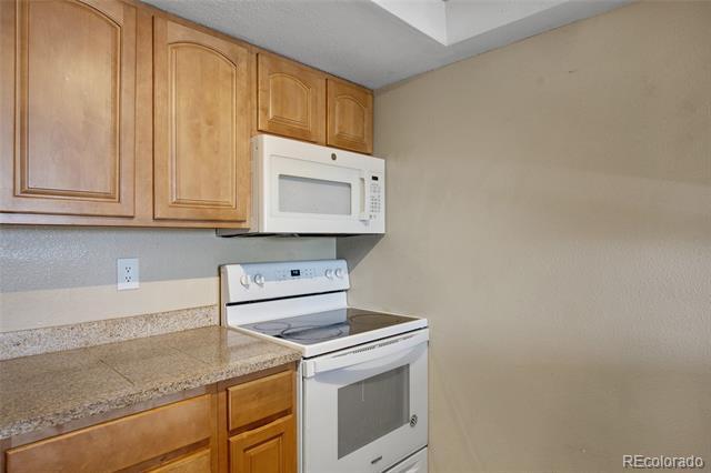 Building Photo - 14066 E Stanford Cir