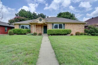 Building Photo - 1321 Clover Dr