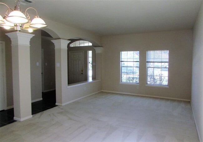 Foto del edificio - 4622 Park Breeze Dr