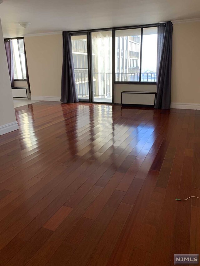 Foto del edificio - 200 Winston Dr
