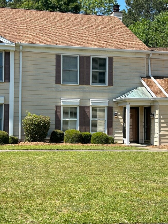 Building Photo - Newly Remodeled 3 Bedroom in Deer Manor!