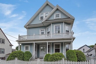 Building Photo - 204 Franklin St