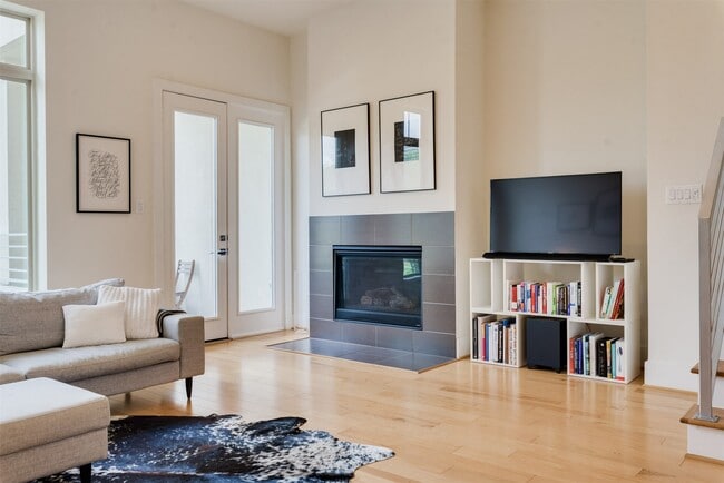 Foto del edificio - 5429C Hidalgo St