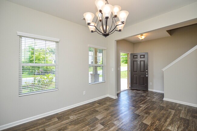 Foto del edificio - Spacious 4 Bedroom Home with 1st Floor Primary Suite in Austen Lakes  4 Bedrooms | 2.5 Bathrooms ...
