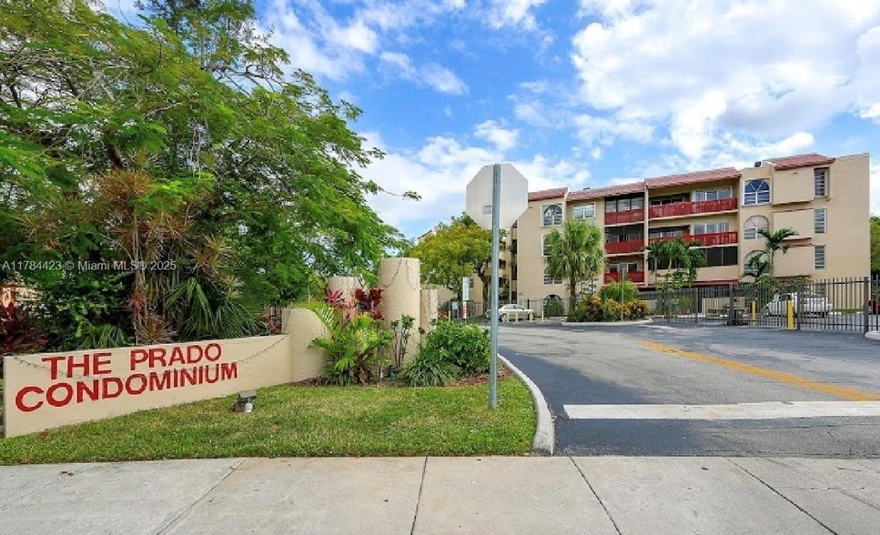 Primary Photo - 10651 SW 108th Ave