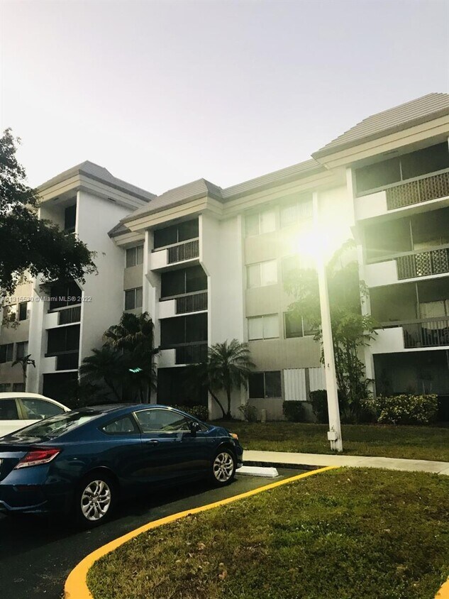 721 N Pine Island Rd Unit 213, Plantation, FL 33324 Condo for Rent in