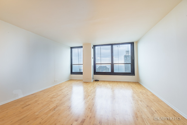 Foto del edificio - 1030 N State St