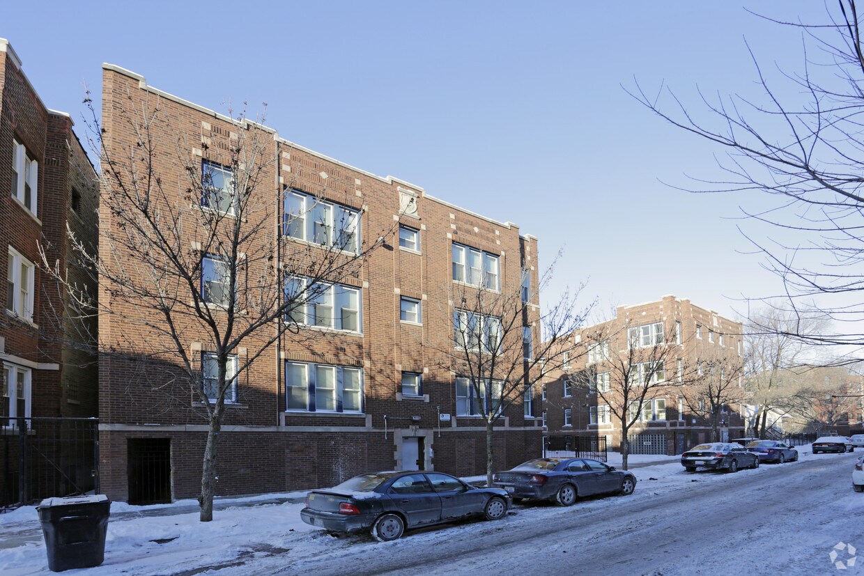 Foto del edificio - 7420-7434 S Colfax Ave