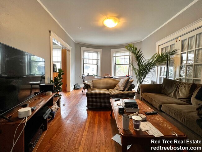 Foto del edificio - 48 Englewood Ave