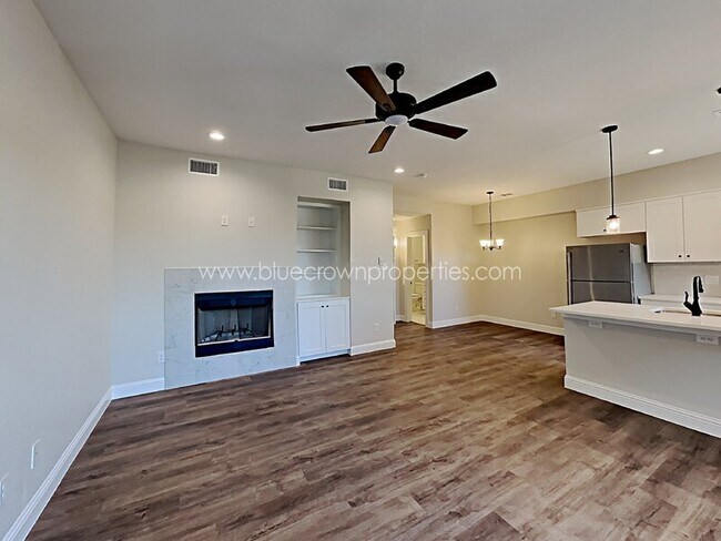 Foto del edificio - 10738 Park Village Pl