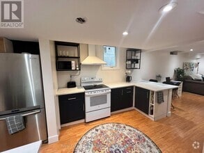 Building Photo - 45 DILLS Crescent