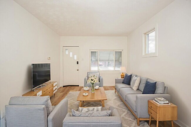 Foto del edificio - 4495 W 137th St