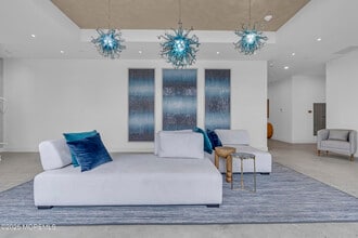 Building Photo - 19 Carr Ave