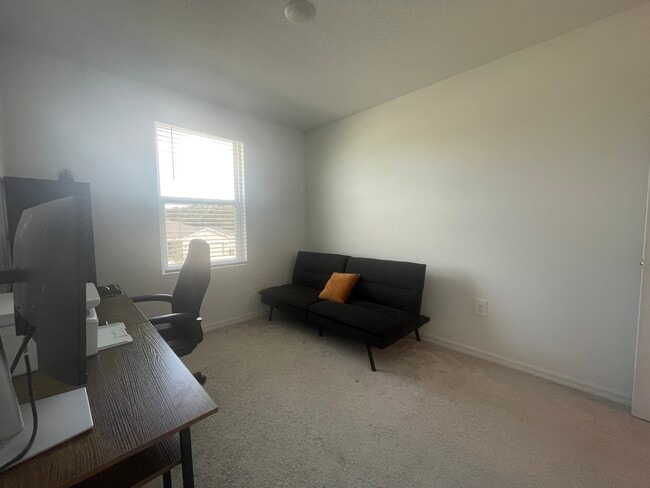 Foto del edificio - 1308 Drake Rdg Dr