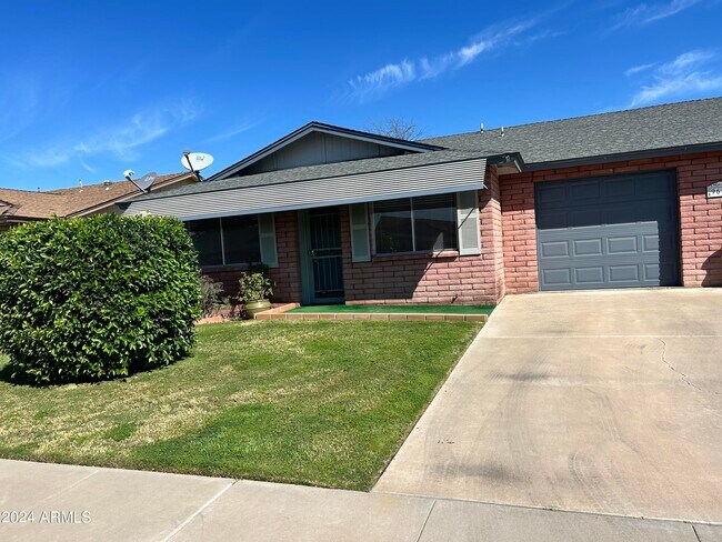 Foto del edificio - 9654 W Cinnabar Ave