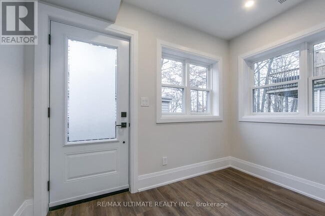 Building Photo - 19 Fernwood Park Ave