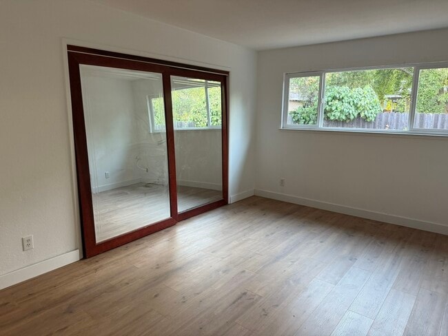 Building Photo - 3737 Lenore Way