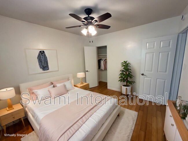 Foto del edificio - 13233 Kornblum Ave.