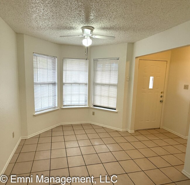 Foto del edificio - 2706 Jade Rd