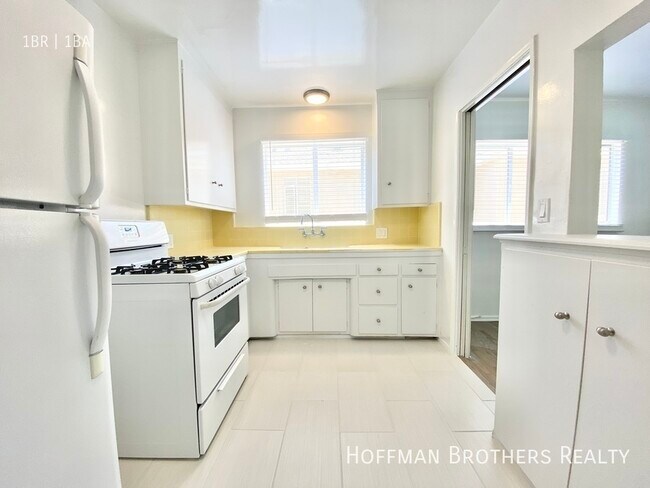 Foto del edificio - 1433 Hayworth Ave