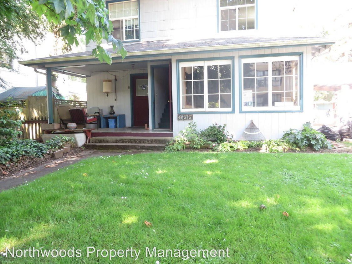 Primary Photo - 677 W 12th Ave