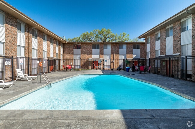 Building Photo - Parkview