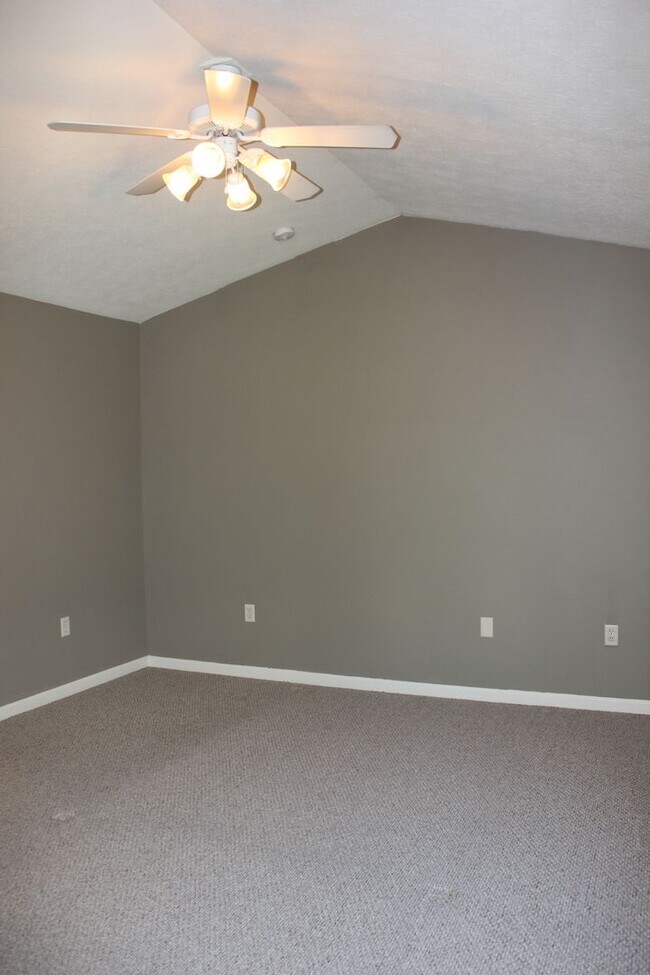 Building Photo - 1410 Verdant Spring Ln