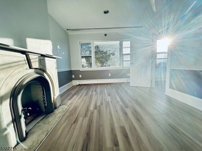 Foto del edificio - 170 Claremont Ave