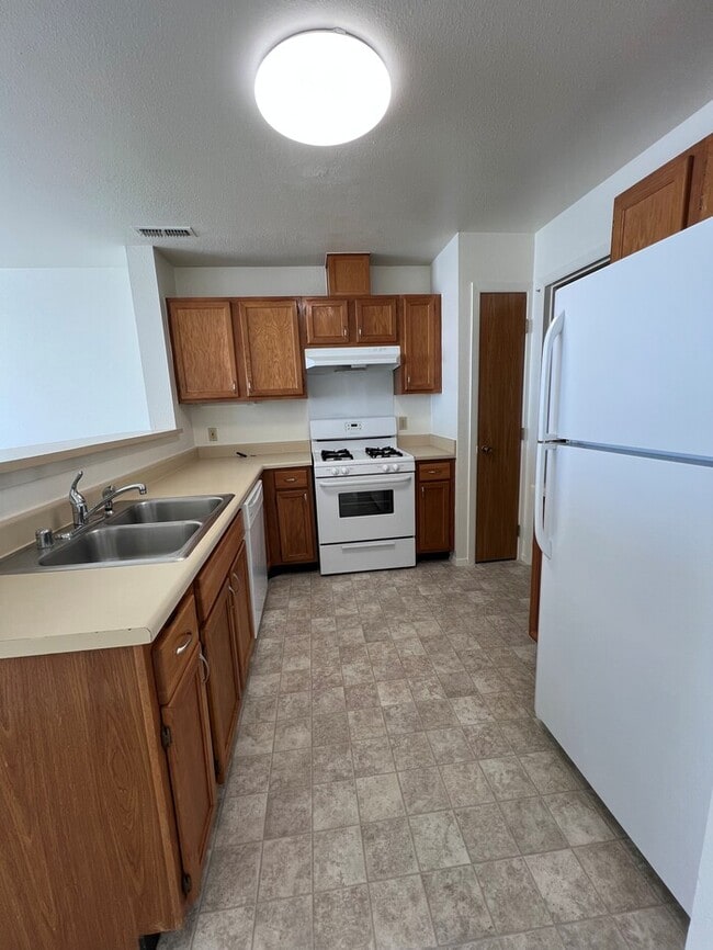 Building Photo - 367 Mickelson Ct