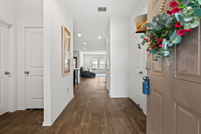 Foto del edificio - 5326 Shady Olive St