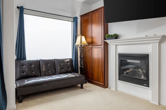 Building Photo - 125 Chinquapin Ave