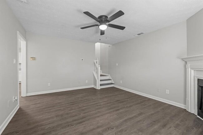 Building Photo - 425 Orchard Dr