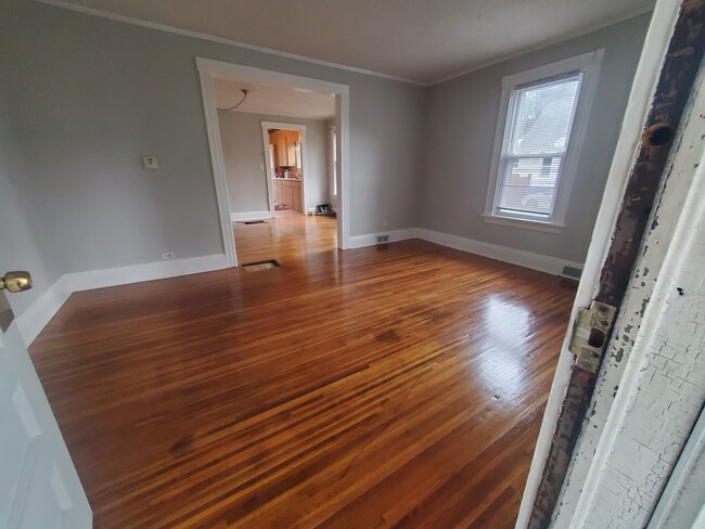 Living room - 177 Middlesex Rd