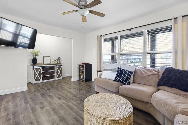 Foto del edificio - 145 Barkwood Trails Dr