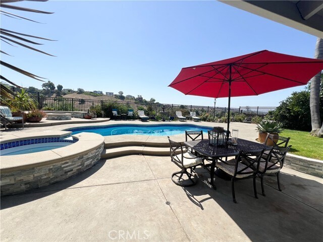 Building Photo - 24202 Las Naranjas Dr