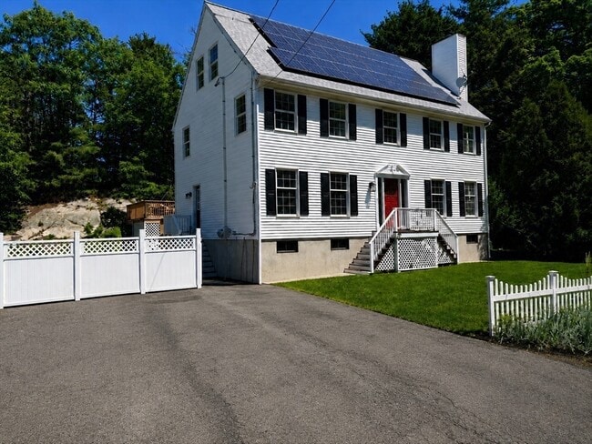 Building Photo - 159 Pine St