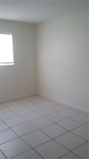 Building Photo - 2505 Royal Palm Ave