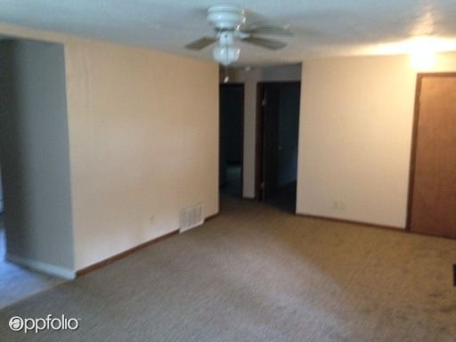 Building Photo - 13806 Little Blue Rd