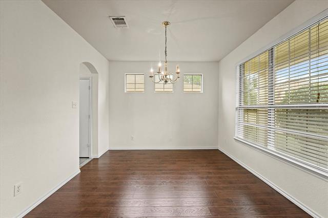 Building Photo - 4724 Brighton Dr