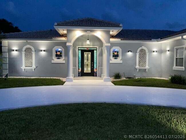 Building Photo - 1061 Bimini Ln