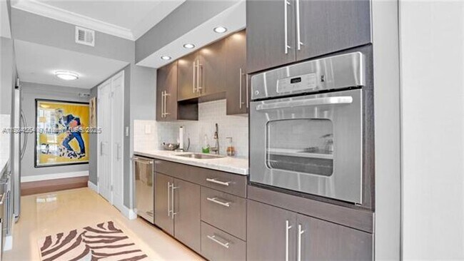 Photo - 19707 Turnberry Way Apartment