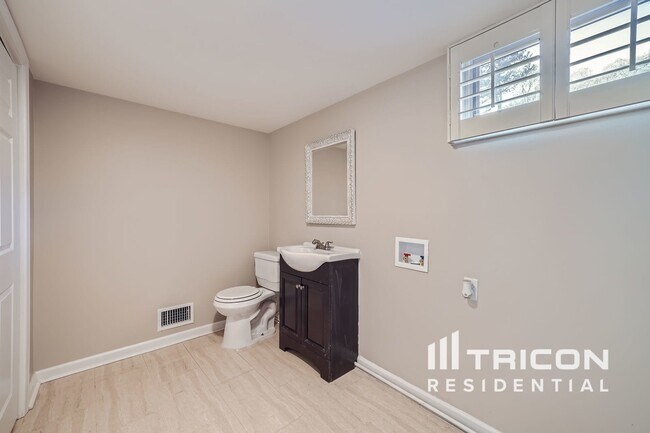 Foto del edificio - 4475 N Peachtree Rd