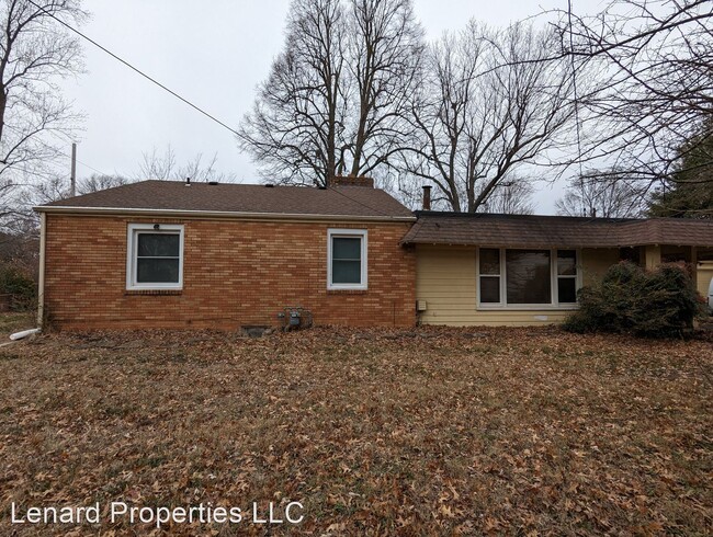 3 br, 2 bath House - 1028 E Linwood Cir photo'