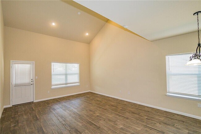 Building Photo - 501 Cibolo Creek Dr