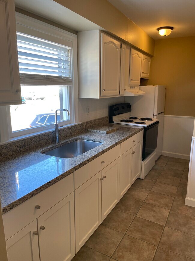 Foto del edificio - 26095 E Huron River Dr