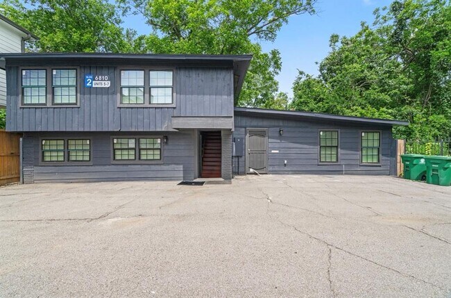 Building Photo - 6810 Del Rio St